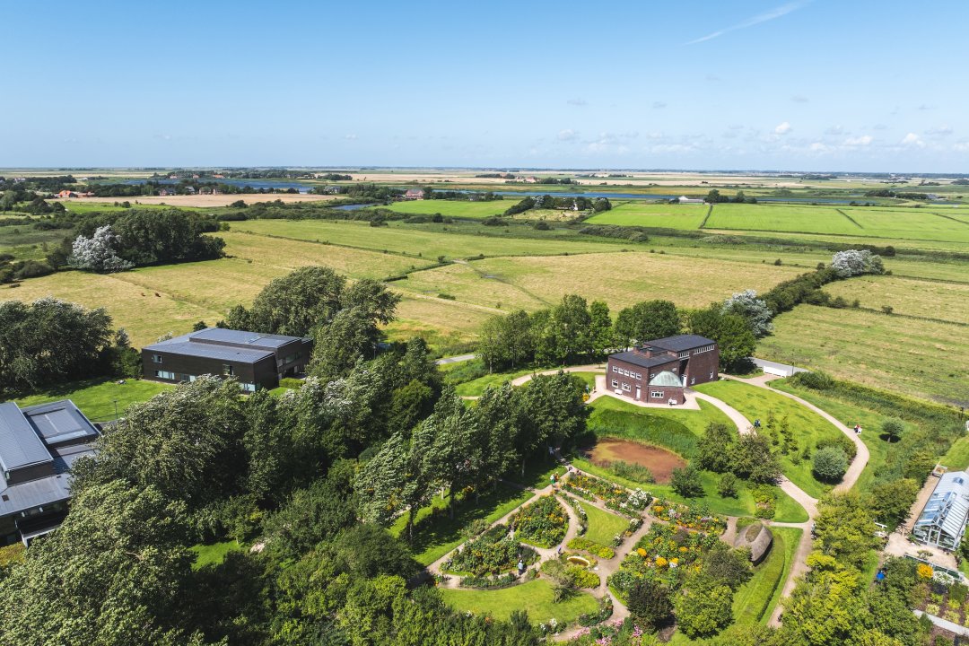 GR&AElig;NSELAND, VIDDER OG VIND - OPLEV NOLDES HJEMEGN