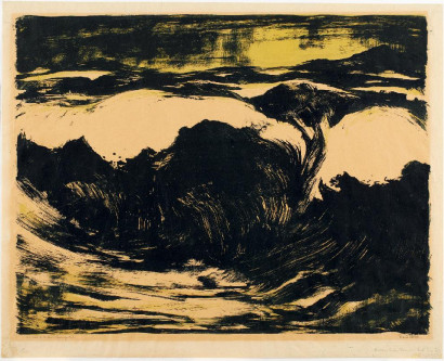 Mørkt havmotiv med høje, bølgende blå-sorte bølger og hvidt skum under en gul himmel.